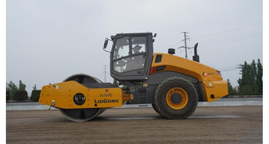 Фото Каток грунтовый LiuGong CLG6622E