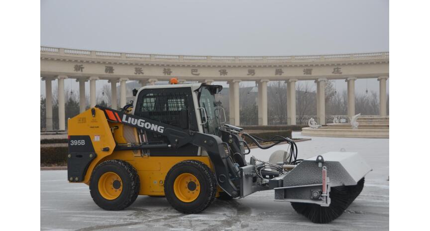 Фото Погрузчик с бортовым поворотом LiuGong CLG395B