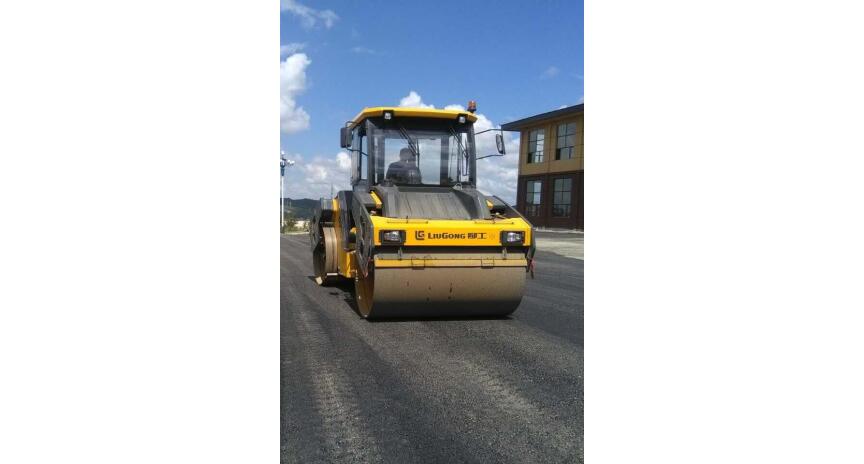 Фото Каток асфальтовый LiuGong CLG6213E