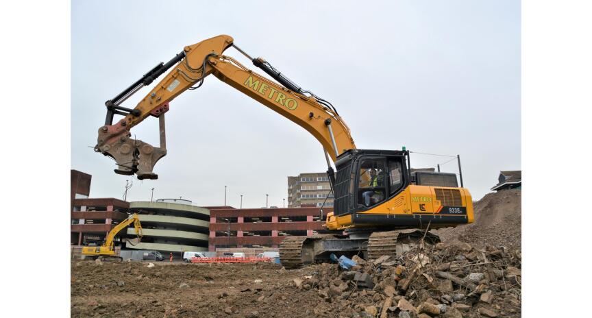 Фото Экскаватор средний LiuGong CLG933E