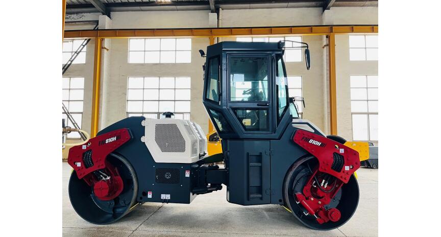 Фото Каток асфальтовый Junma FN810H