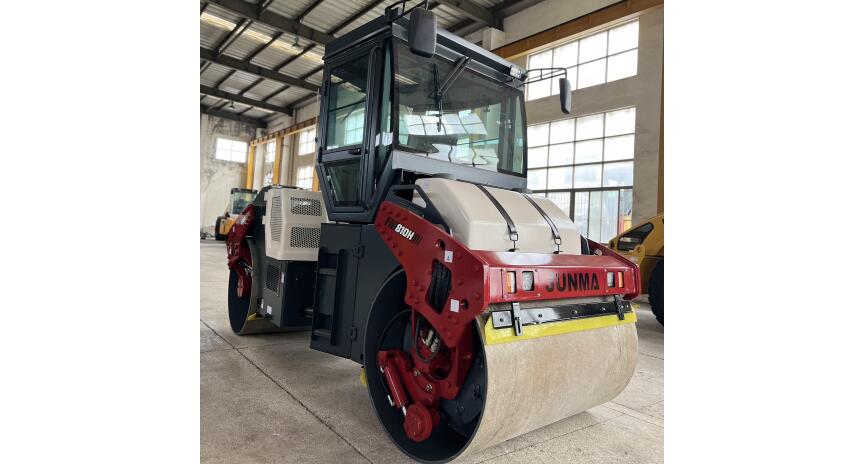 Фото Каток асфальтовый Junma FN810H