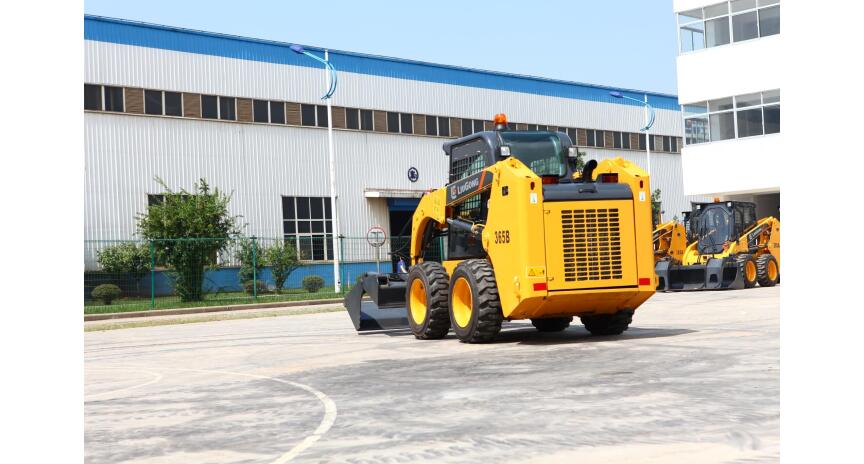 Фото Погрузчик с бортовым поворотом LiuGong CLG365B