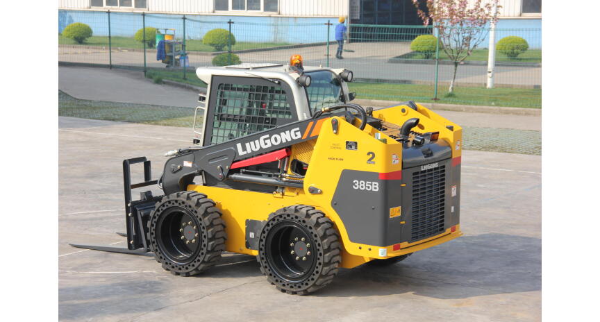 Фото Погрузчик с бортовым поворотом LiuGong CLG385B