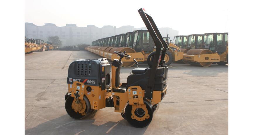 Фото Каток асфальтовый LiuGong CLG6015E