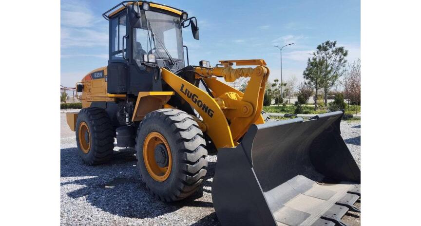 Фото Фронтальный погрузчик средний LiuGong CLG835N