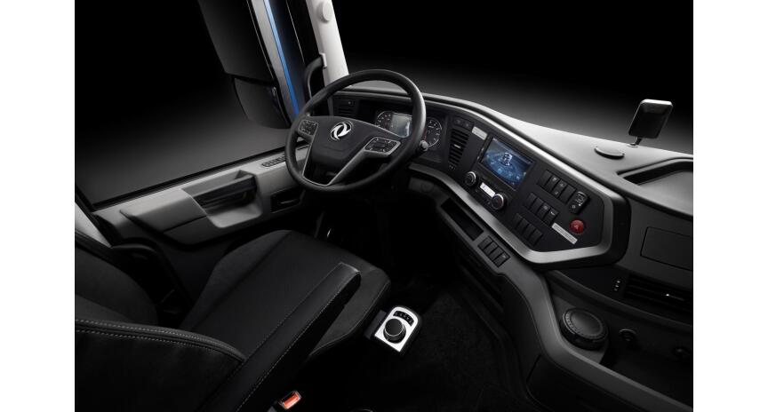 Фото Тягач 6x4 Dongfeng GX DFH4271