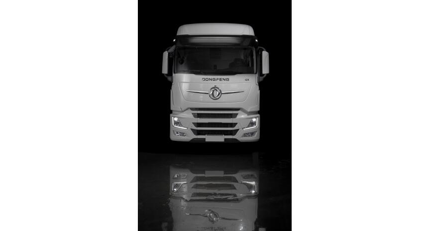 Фото Тягач 6x4 Dongfeng GX DFH4271