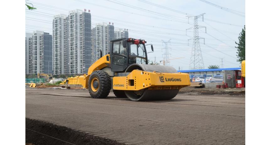 Фото Каток грунтовый LiuGong CLG6630E