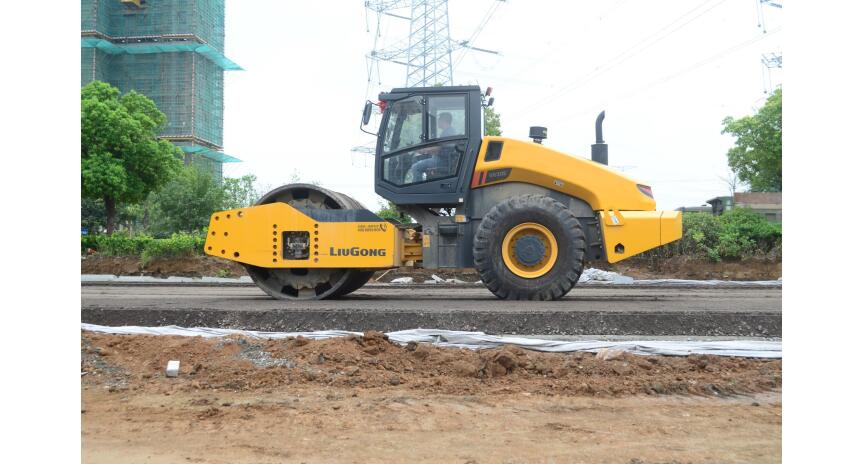 Фото Каток грунтовый LiuGong CLG6630E